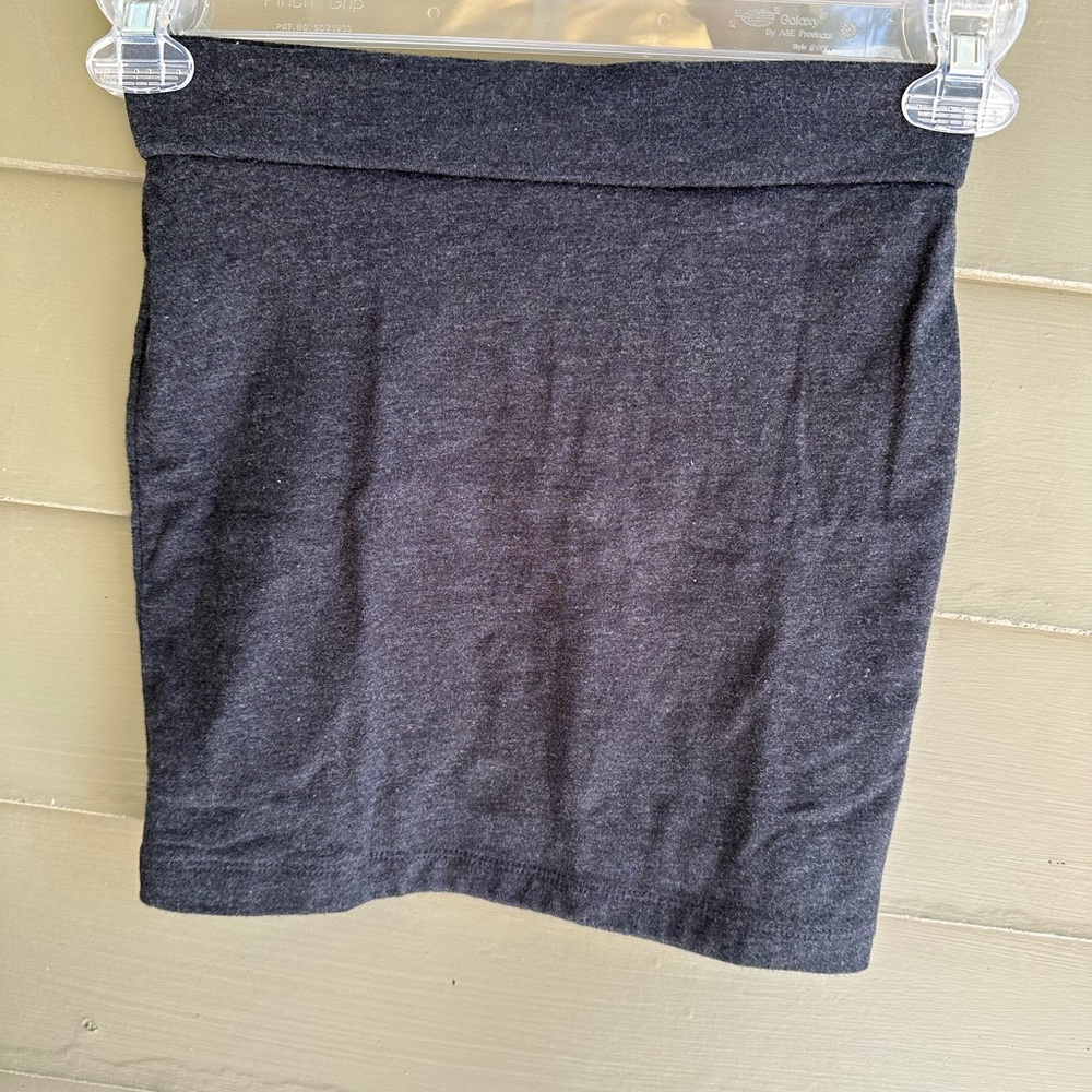Grey mini skirt